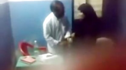 Dia adalah nyonya, budak bokep tante toge