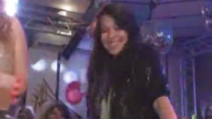 Diana, Hitam dan Ebony bokep tante toge montok