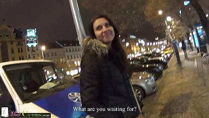 Flash video ngemut toge mobil