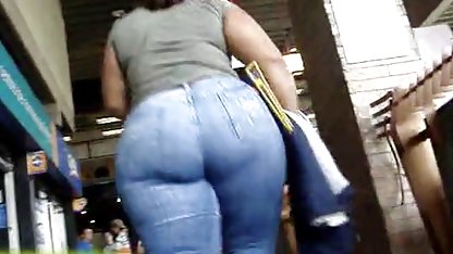 Dua toket besar cewek seksi anal tante bohay toge