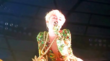 Hitam pantyhose dengan video bokep toge barat bass dan menyenangkan